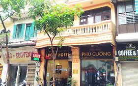 Lucky Central Hotel & Travel